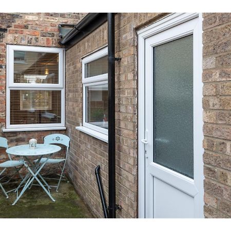 Beautiful 2 Bed With Free Parking - Pass The Keys Apartment York Bagian luar foto